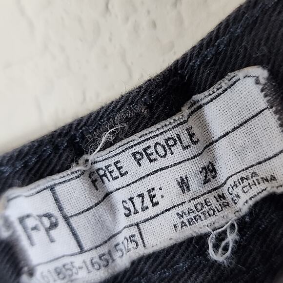 Free People Boho Black Distressed Denim Size 29 Shorts - Picture 4 of 5